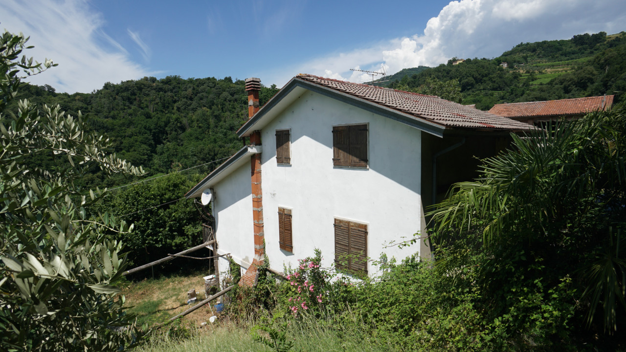 Porzione di Bifamiliare con tanto terreno agricolo in vendita a Roncà — foto 2