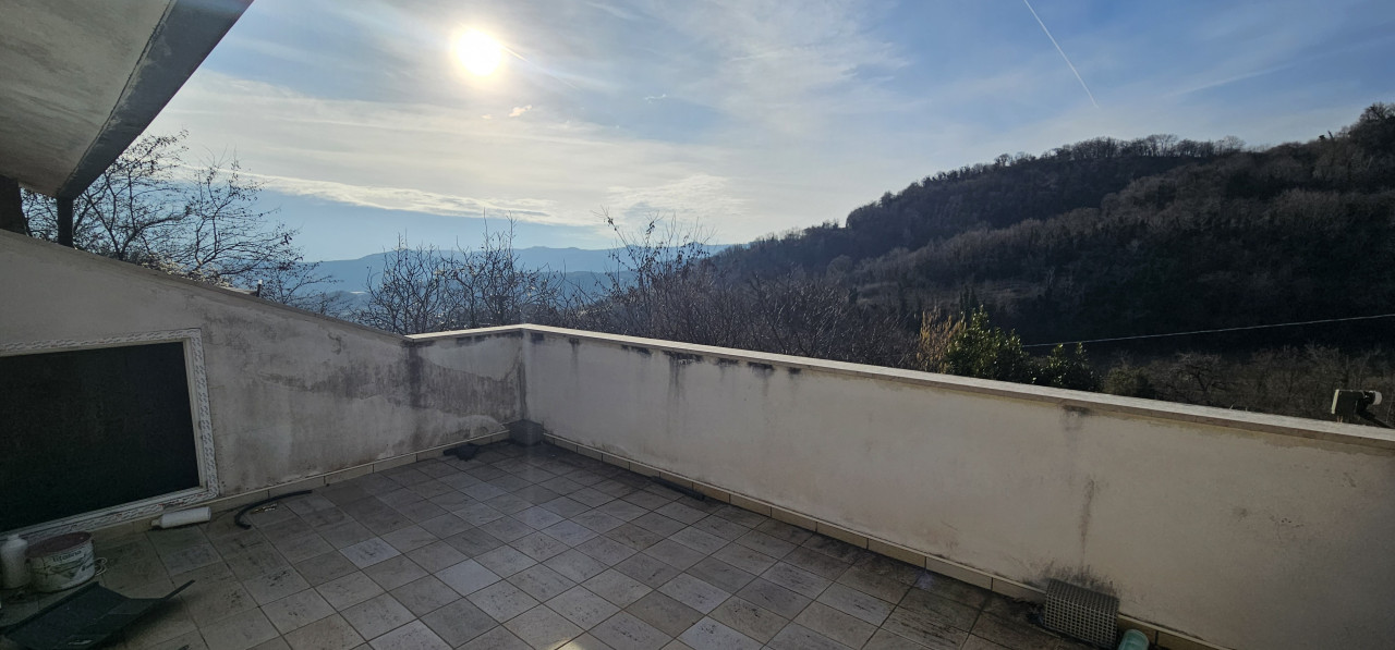 Porzione di Bifamiliare con tanto terreno agricolo in vendita a Roncà — foto 3