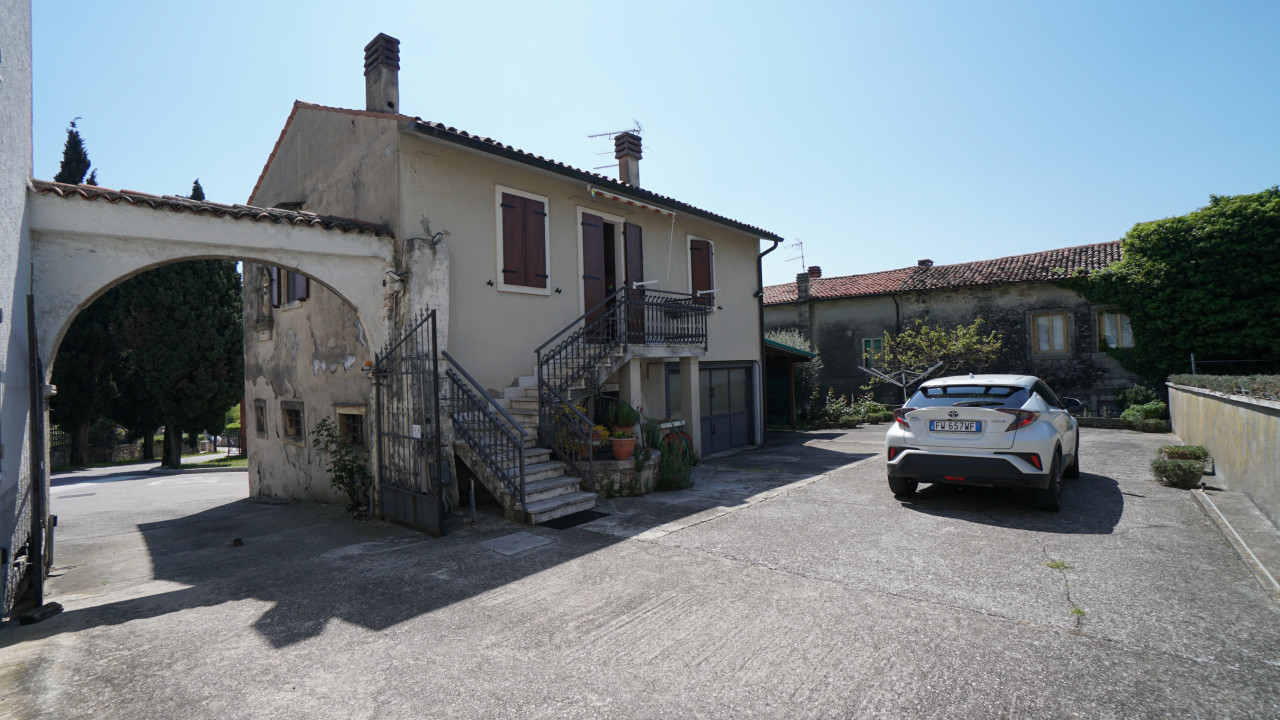 Due case, unico prezzo a Soave - Castelcerino in vendita a Soave — foto 6