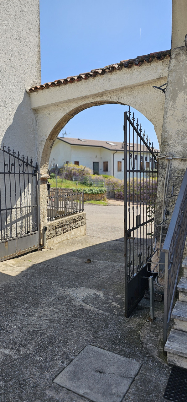 Due case, unico prezzo a Soave - Castelcerino in vendita a Soave — foto 7