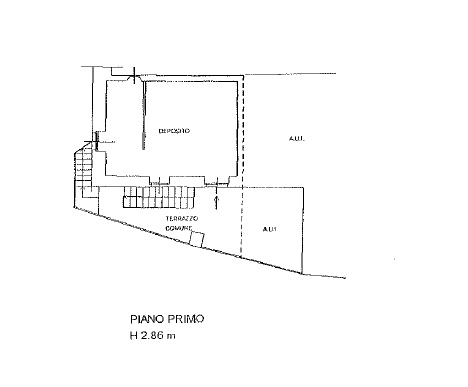 IN BEN TENUTA CORTE AMPIO APPARTAMENTO CON TERRAZZO E POSSIBILITA' 2 POSTI AUTO
