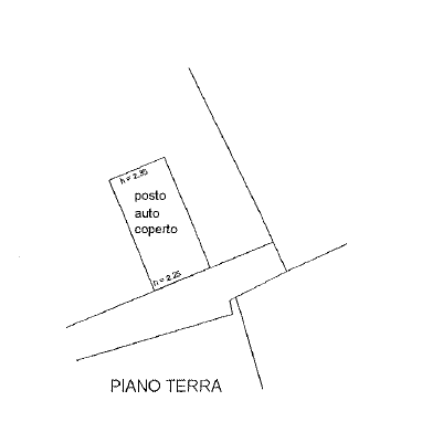IN BEN TENUTA CORTE AMPIO APPARTAMENTO CON TERRAZZO E POSSIBILITA' 2 POSTI AUTO