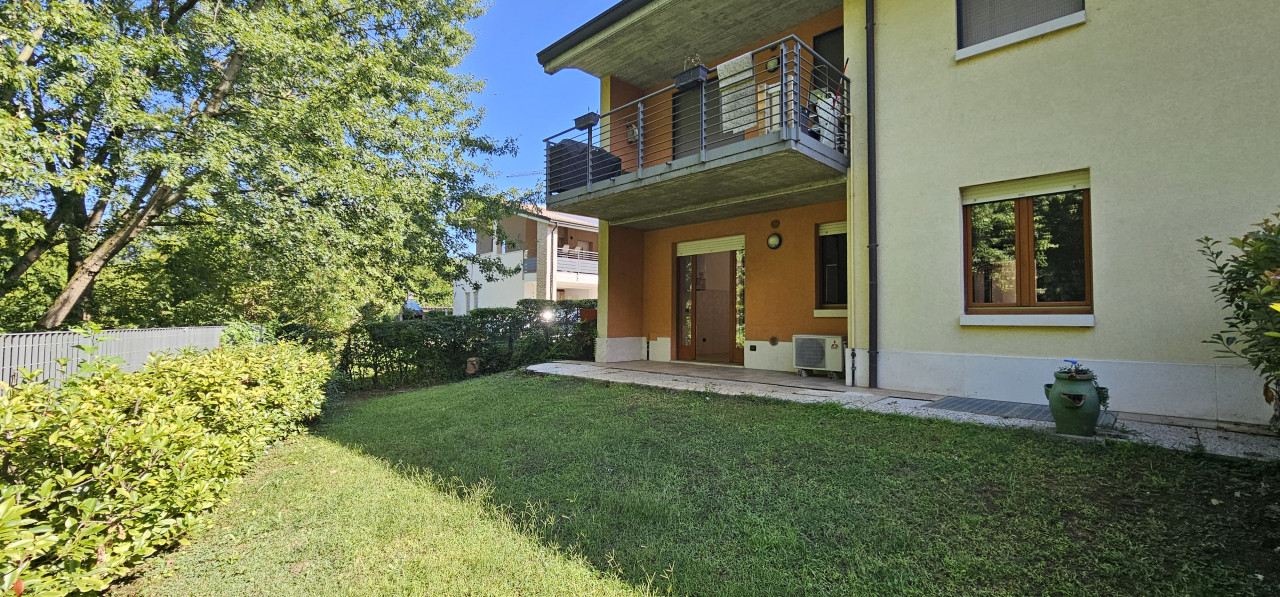 Appartamento con giardino privato e doppio garage ad Arcole in vendita a Arcole — foto 1