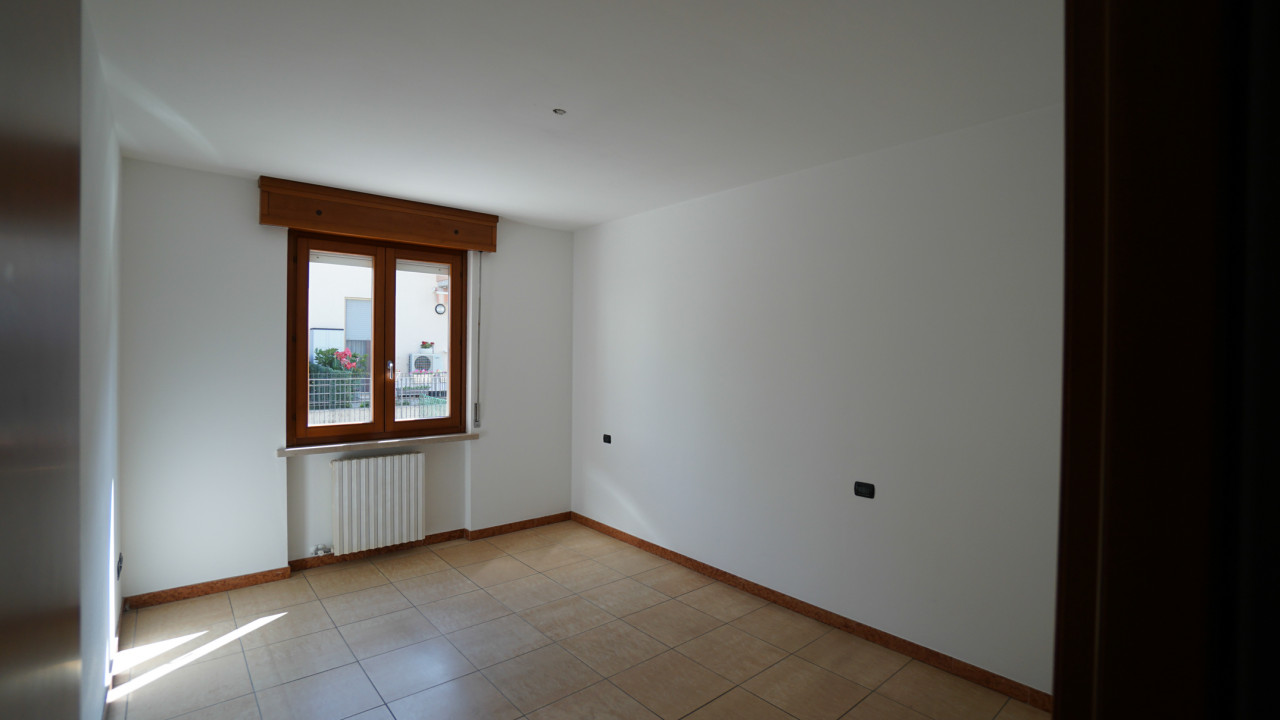 Appartamento con giardino privato e doppio garage ad Arcole in vendita a Arcole — foto 9