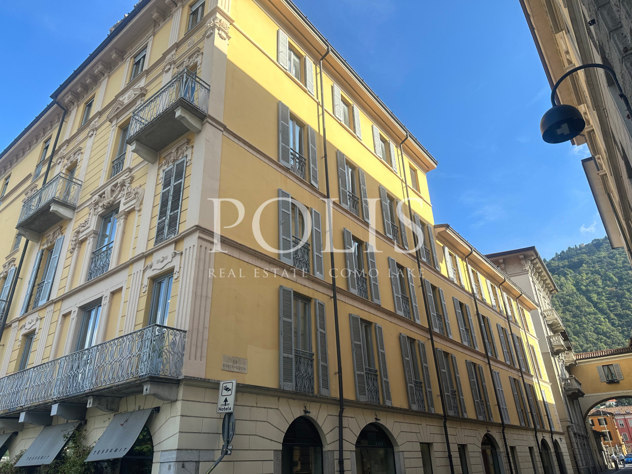 ELEGANTE UFFICIO DI RAPPRESENTANZA IN LOCATION DI PRESTIGIO