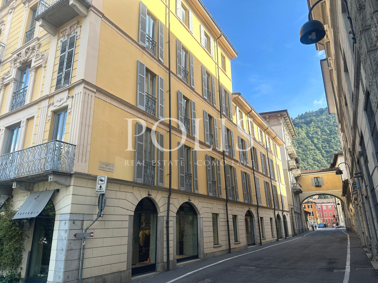 ELEGANTE UFFICIO DI RAPPRESENTANZA IN LOCATION DI PRESTIGIO