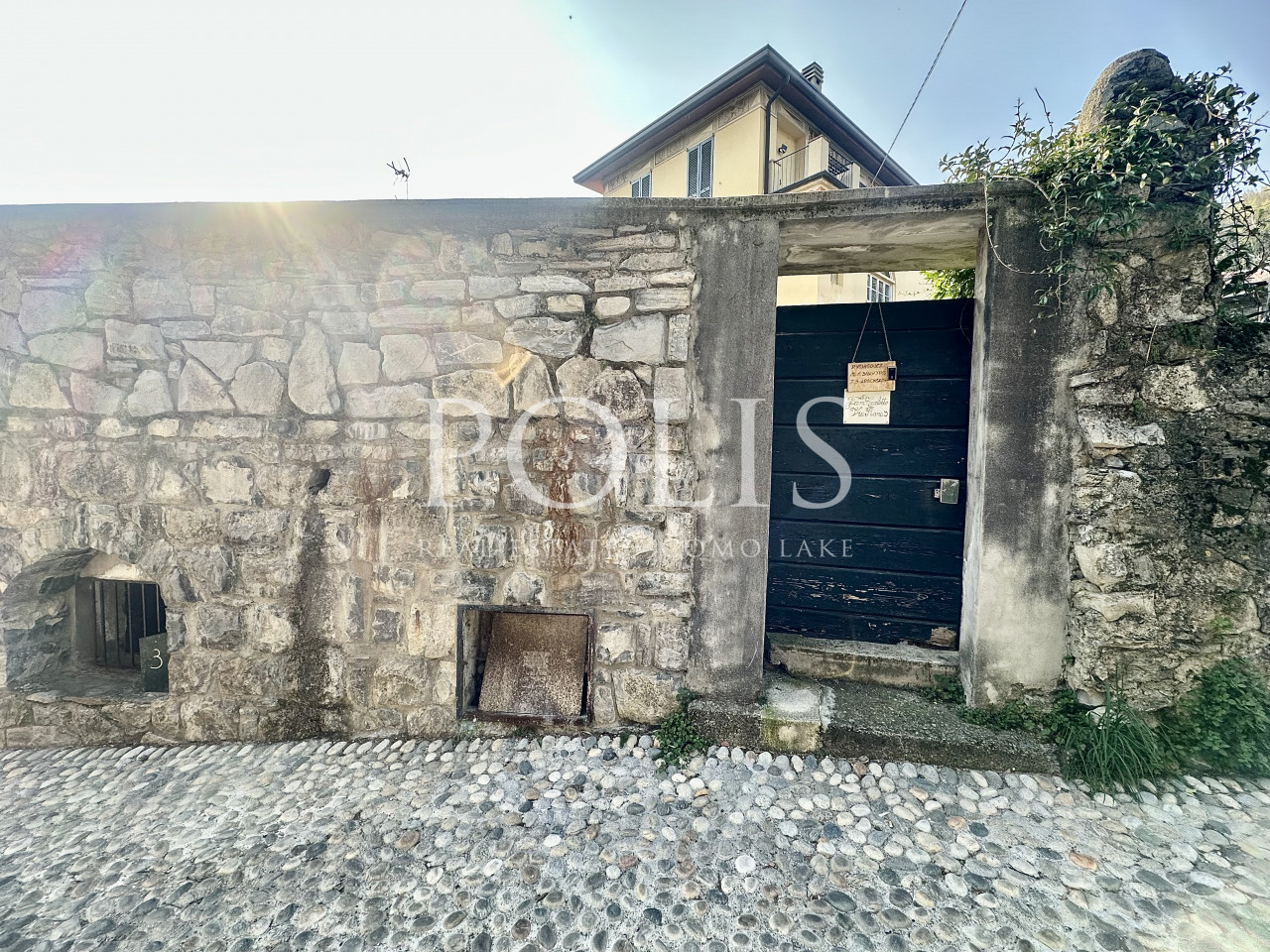 ELEGANTE PALAZZO D'EPOCA CON SPLENDIDO TERRAZZO E GRANDE AUTORIMESSA