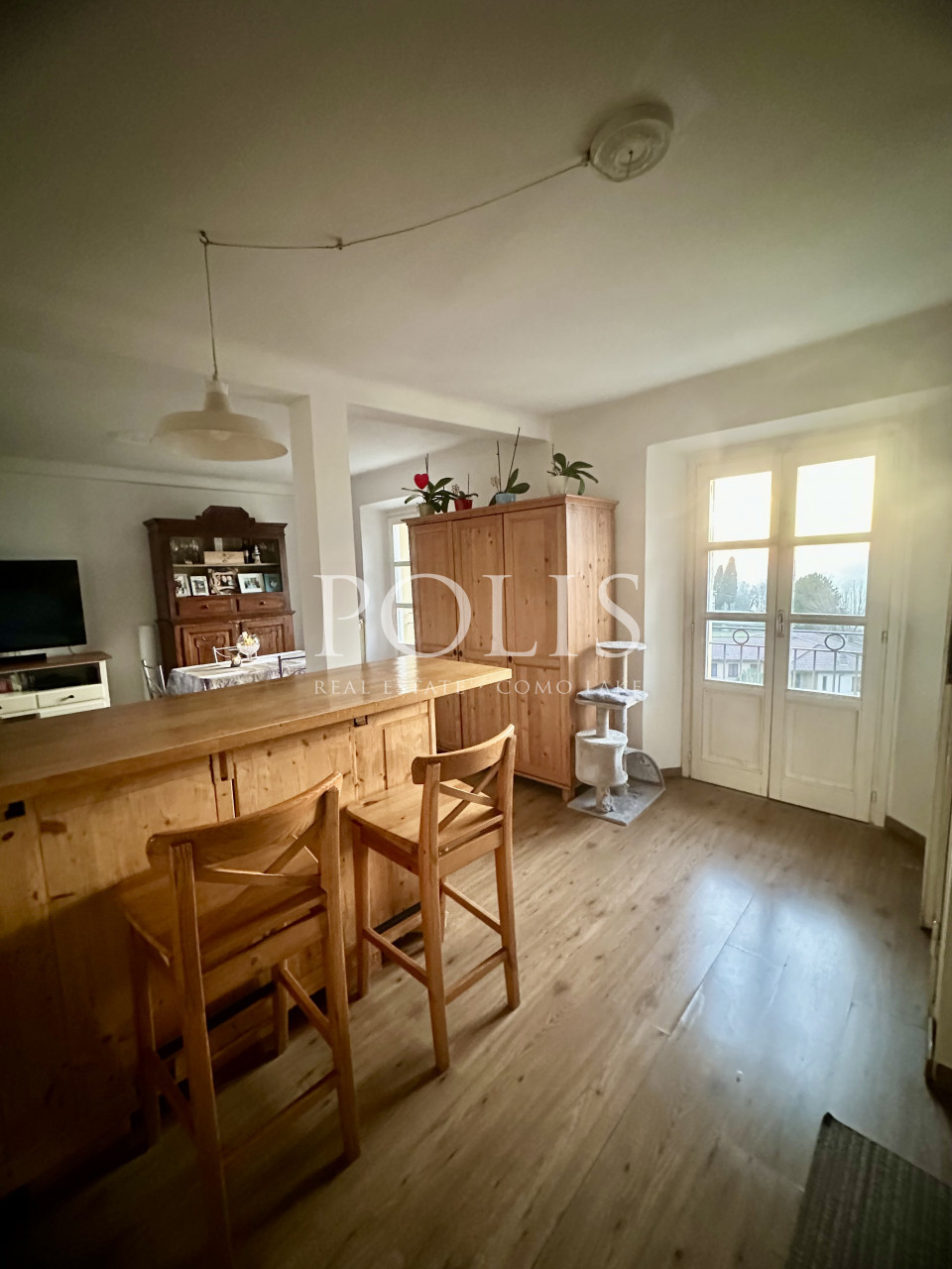 ELEGANTE PALAZZO D'EPOCA CON SPLENDIDO TERRAZZO E GRANDE AUTORIMESSA