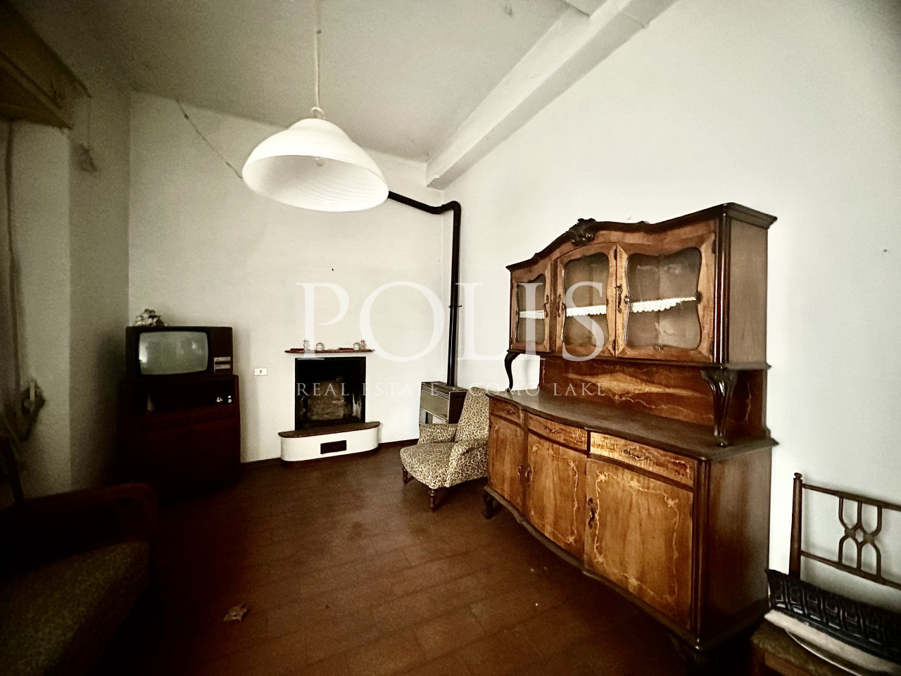 AFFASCINANTE VILLA D'EPOCA NEL CENTRO PAESE