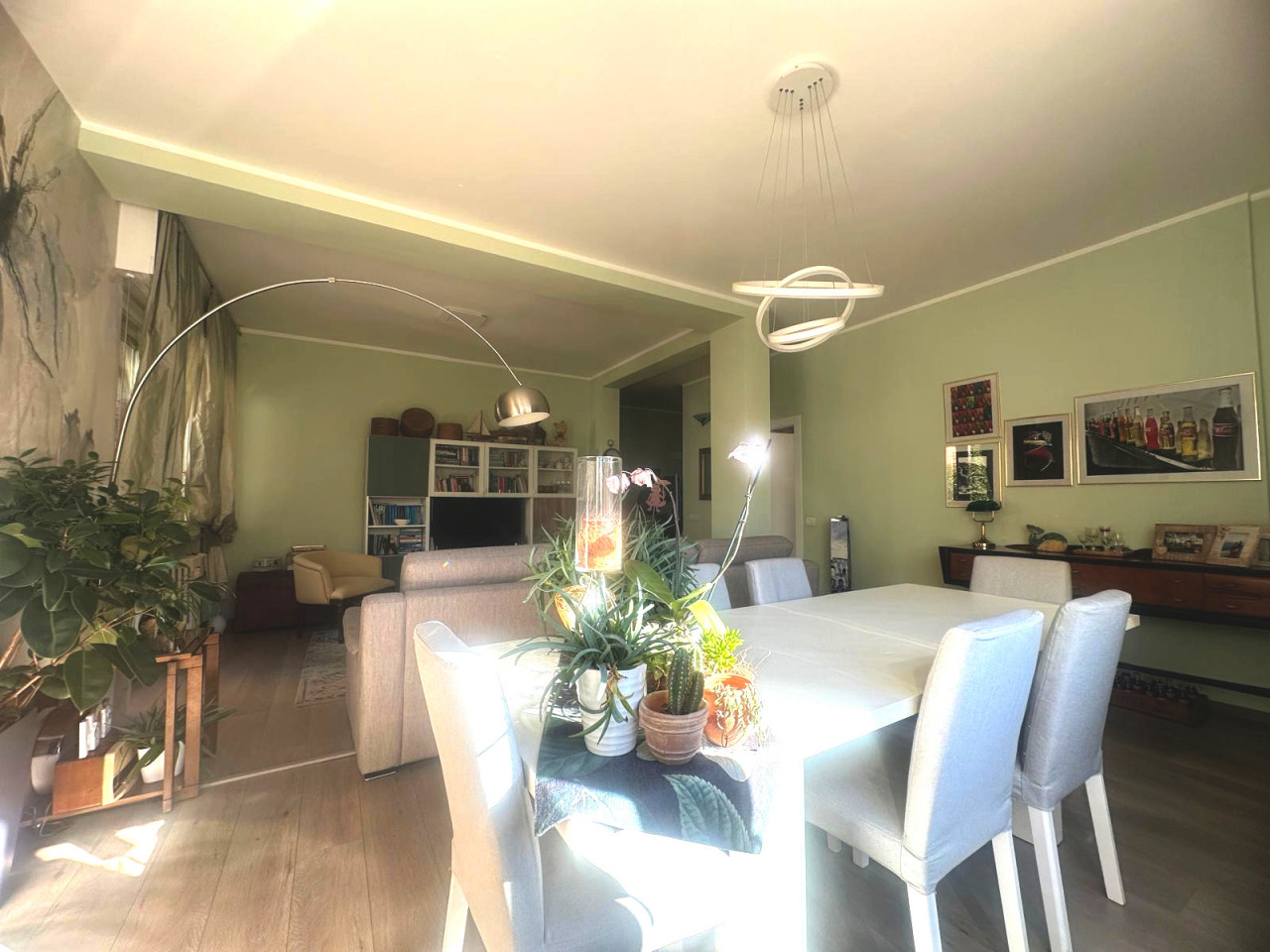 AMPIO ED ELEGANTE APPARTAMENTO QUADRILOCALE CON POSTO AUTO COPERTO