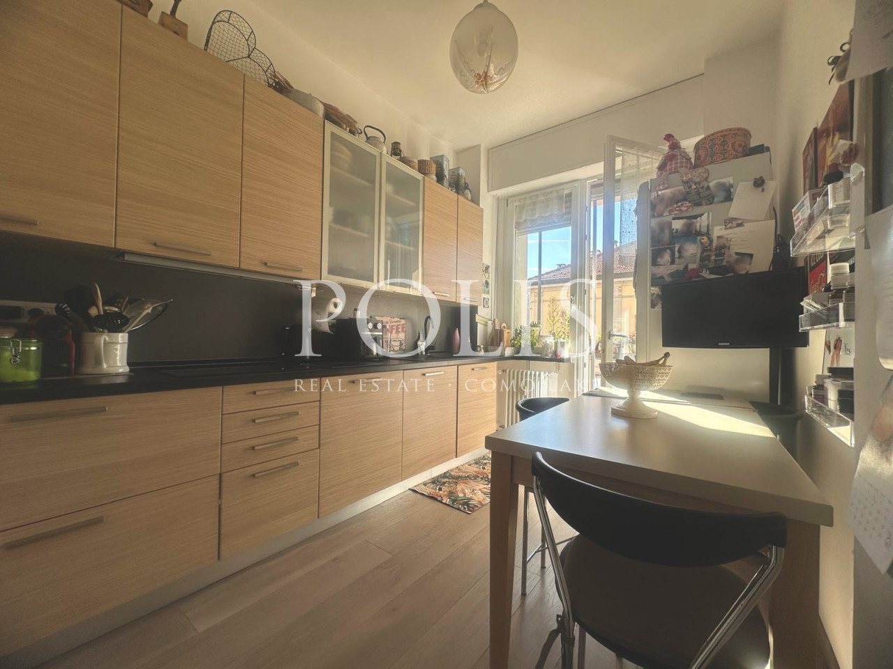 AMPIO ED ELEGANTE APPARTAMENTO QUADRILOCALE CON POSTO AUTO COPERTO