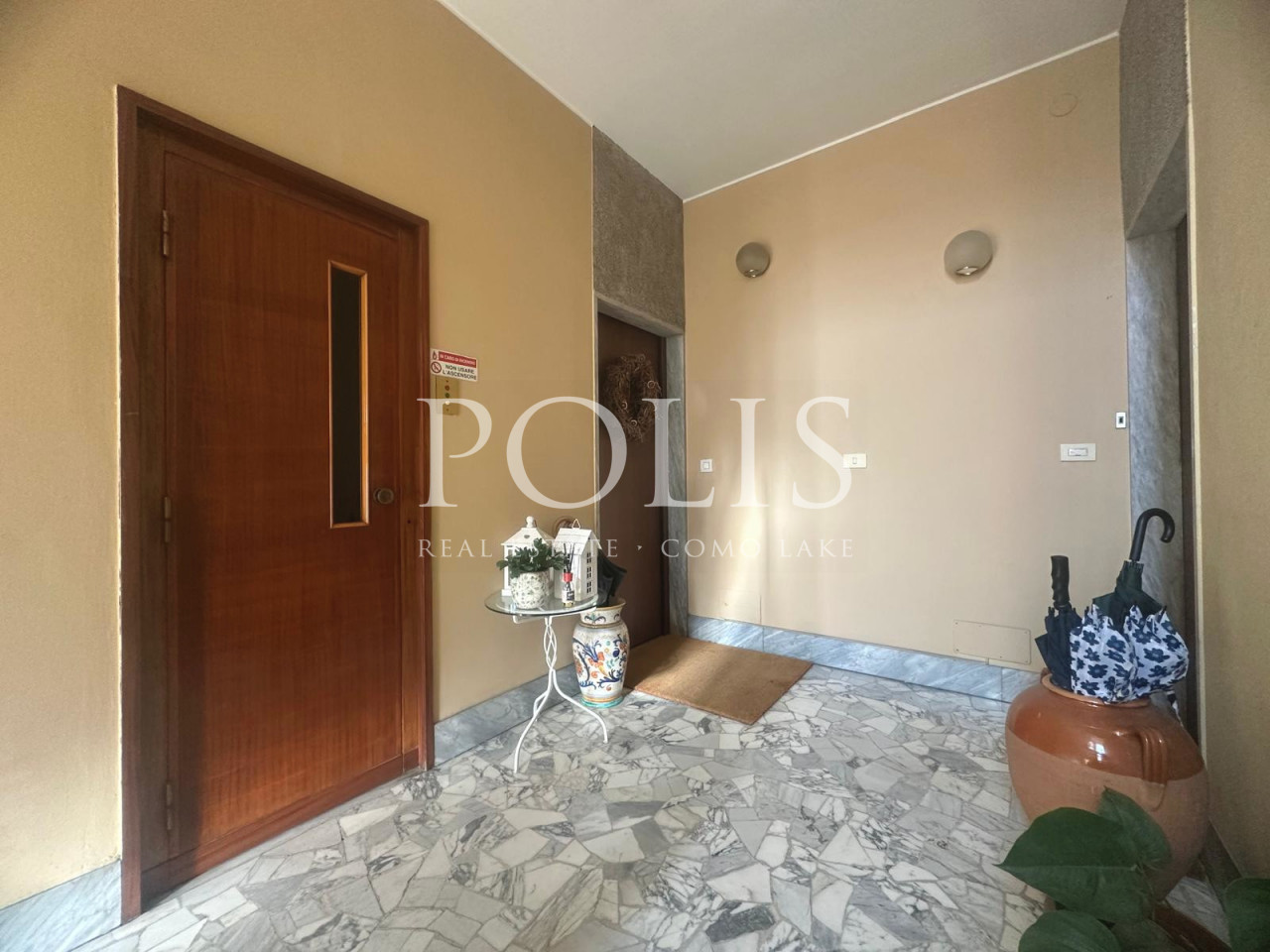 AMPIO ED ELEGANTE APPARTAMENTO QUADRILOCALE CON POSTO AUTO COPERTO