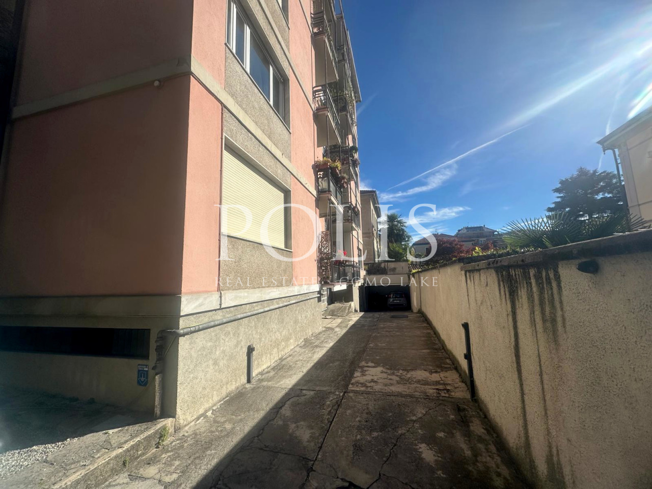 AMPIO ED ELEGANTE APPARTAMENTO QUADRILOCALE CON POSTO AUTO COPERTO