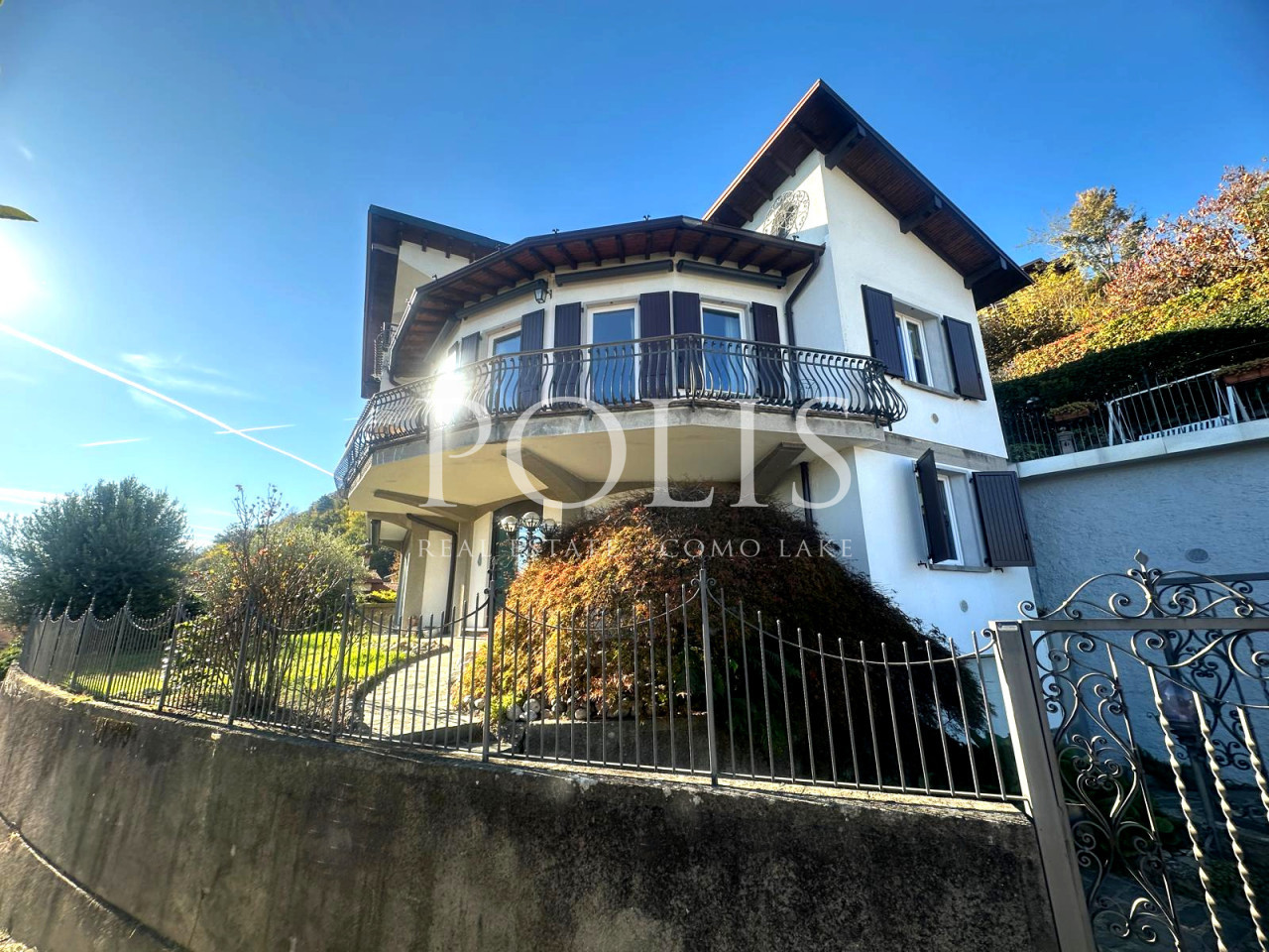 AMPIA VILLA CON SPLENDIDA VISTA DEL LAGO