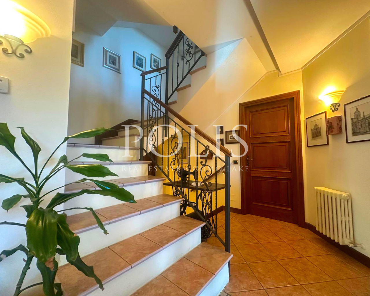 AMPIA VILLA CON SPLENDIDA VISTA DEL LAGO