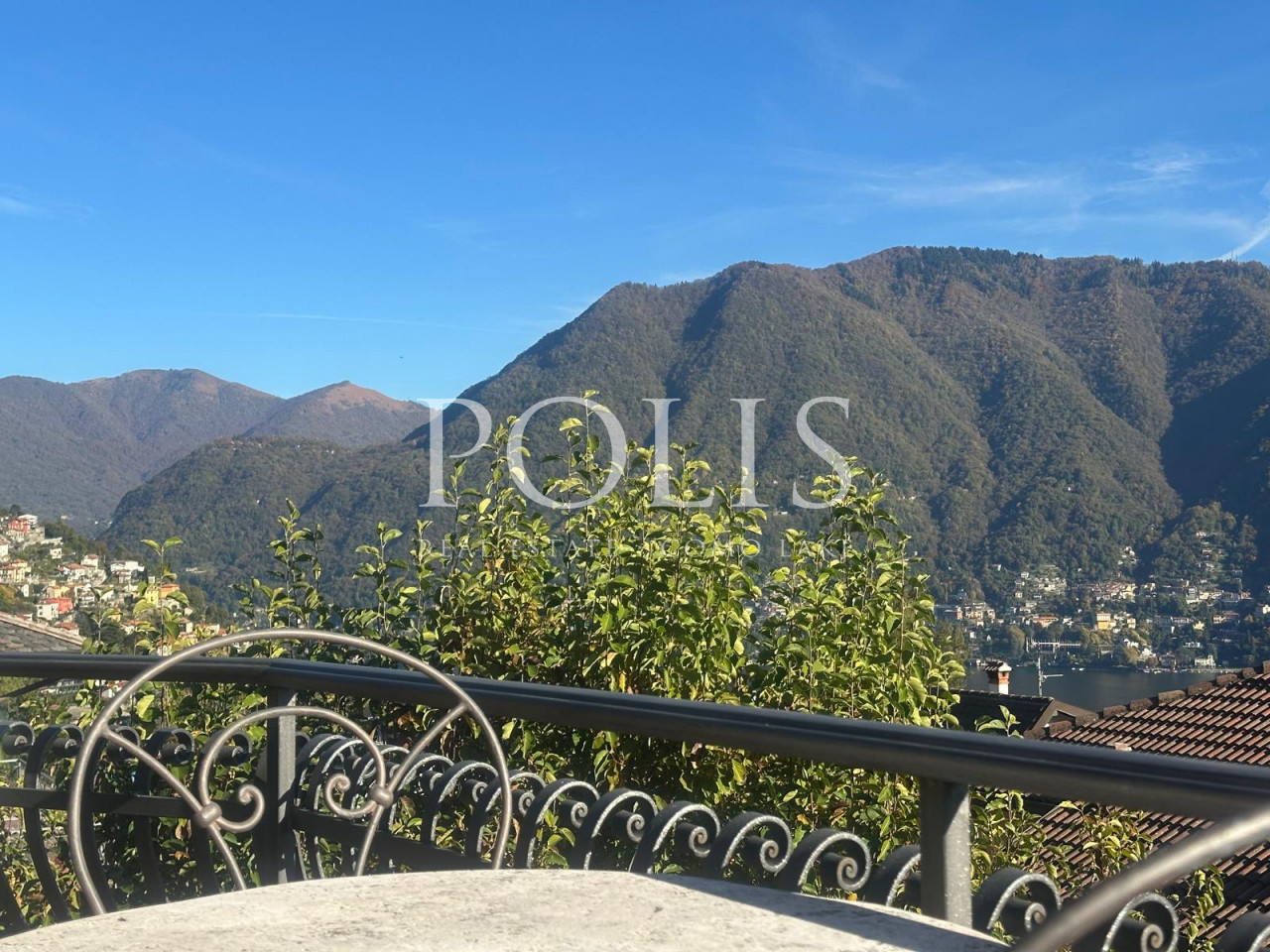 AMPIA VILLA CON SPLENDIDA VISTA DEL LAGO