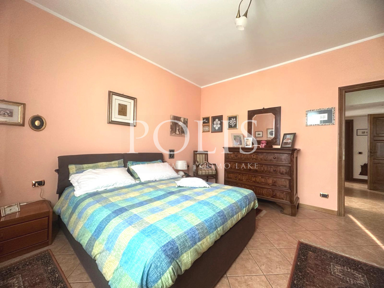 AMPIA VILLA CON SPLENDIDA VISTA DEL LAGO