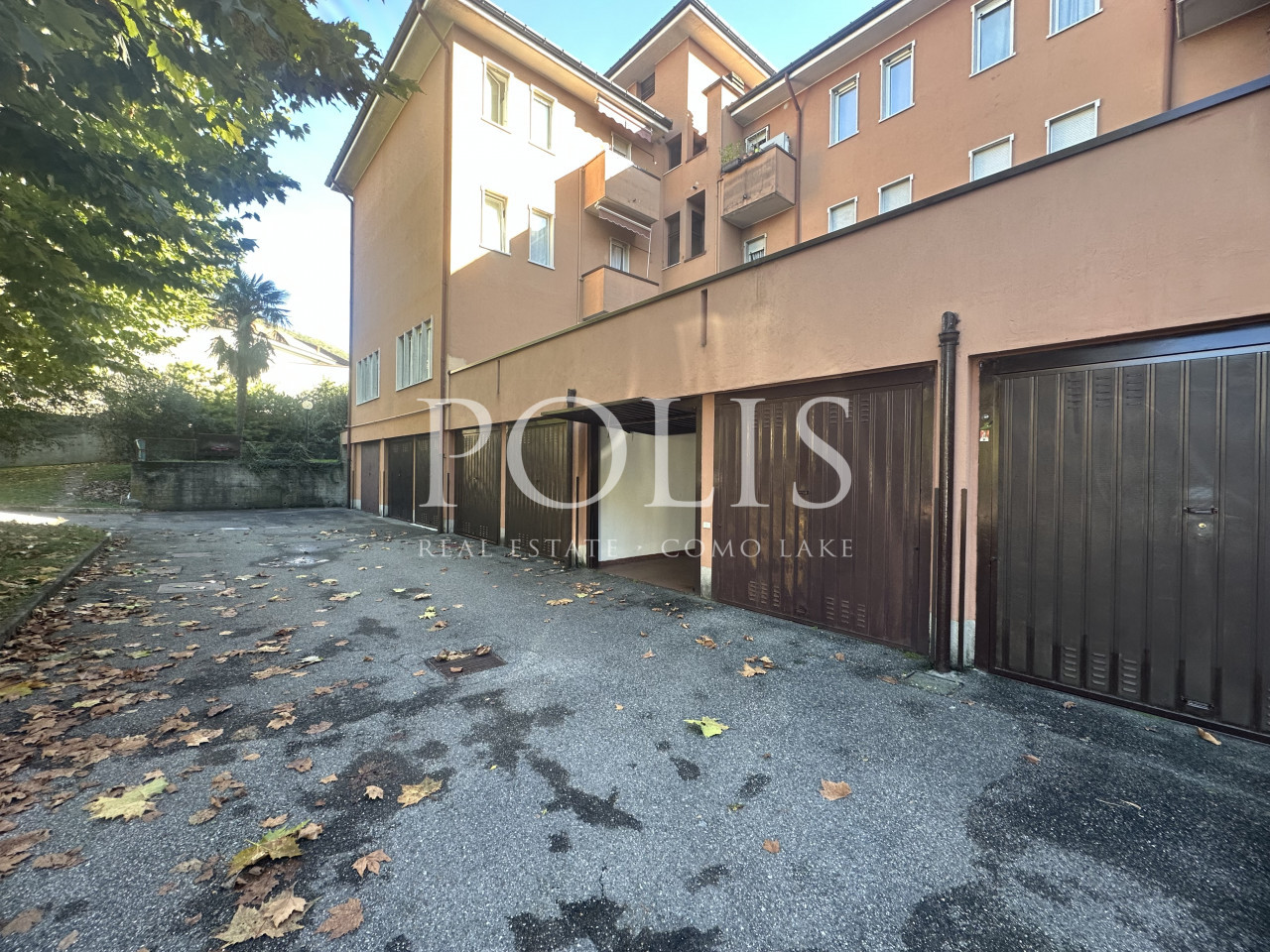 UFFICIO CON AMPIO LOCALE ARCHIVIO BOX DOPPIO E SEI POSTI AUTO