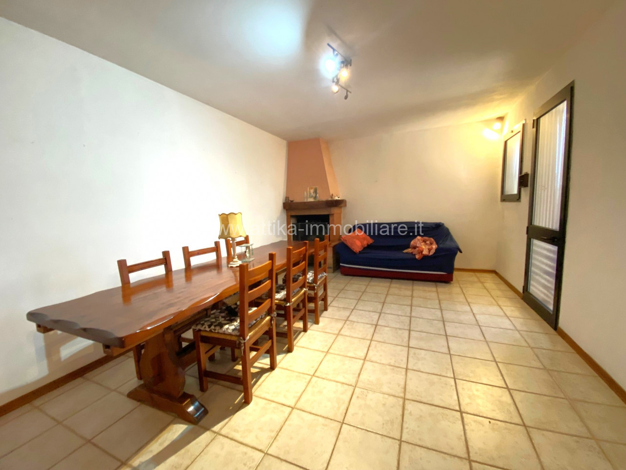 Bifamiliare in Vendita a Este