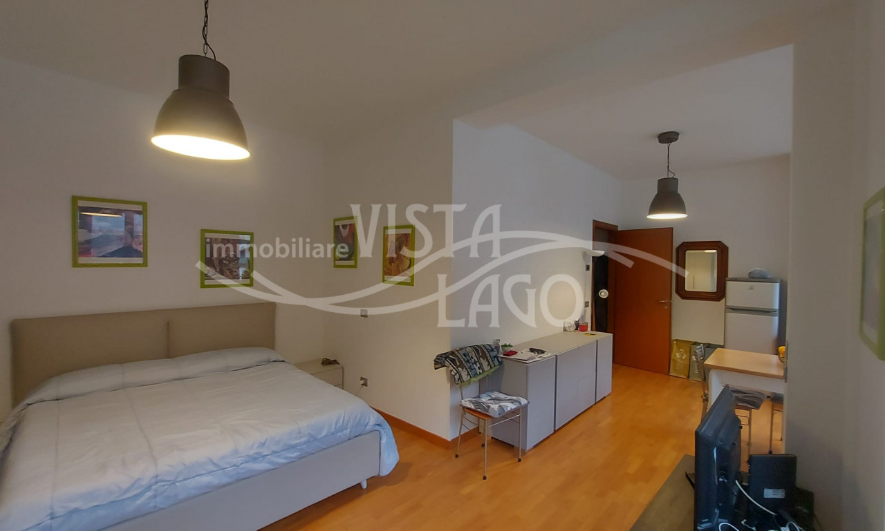 MONOLOCALE RISTRUTTURATO E ARREDATO IN VIALE INNOCENZO