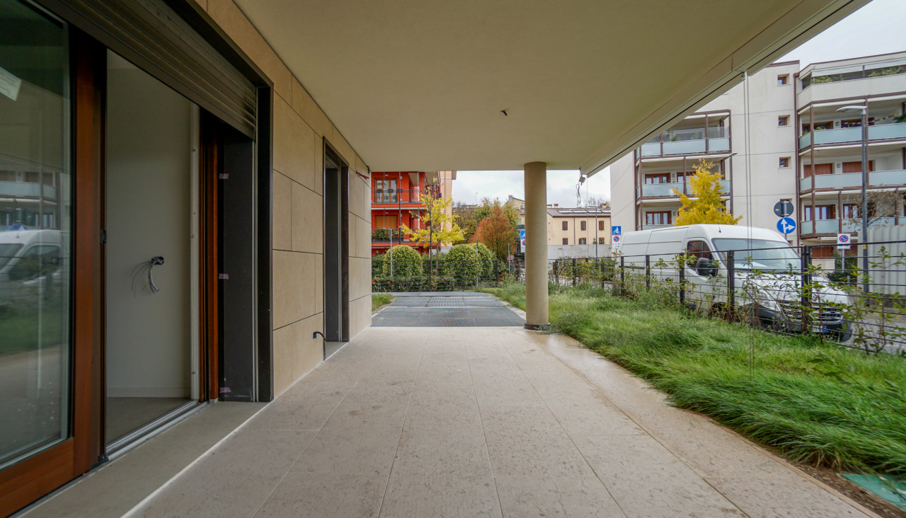 Nuovo appartamento piano terra con giardino esclusivo e garage in vendita a Verona — foto 9