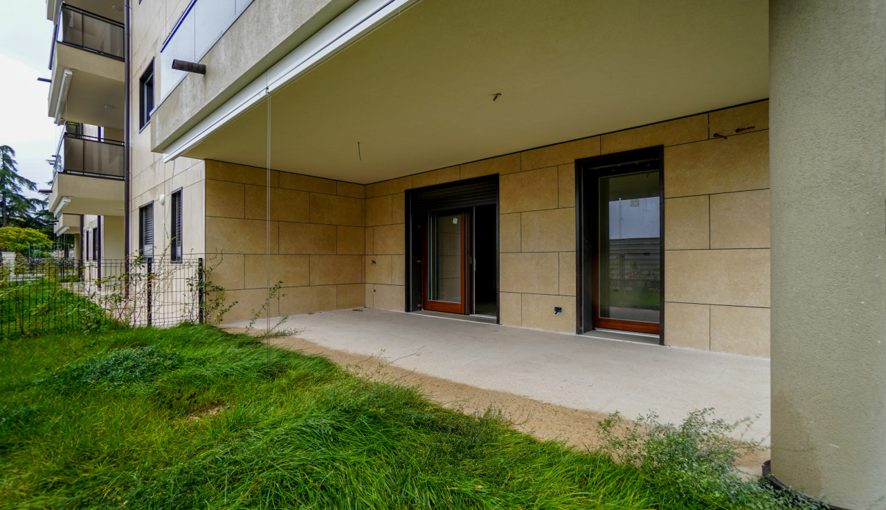 Nuovo appartamento piano terra con giardino esclusivo e garage in vendita a Verona — foto 12