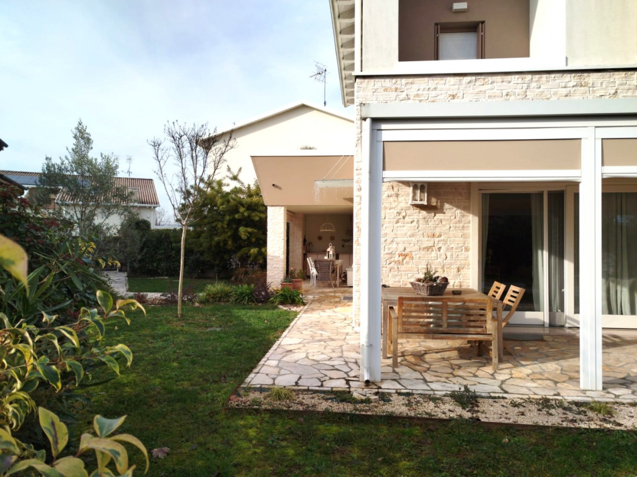 Montegrotto Terme – Trifamiliare – porzione di testa