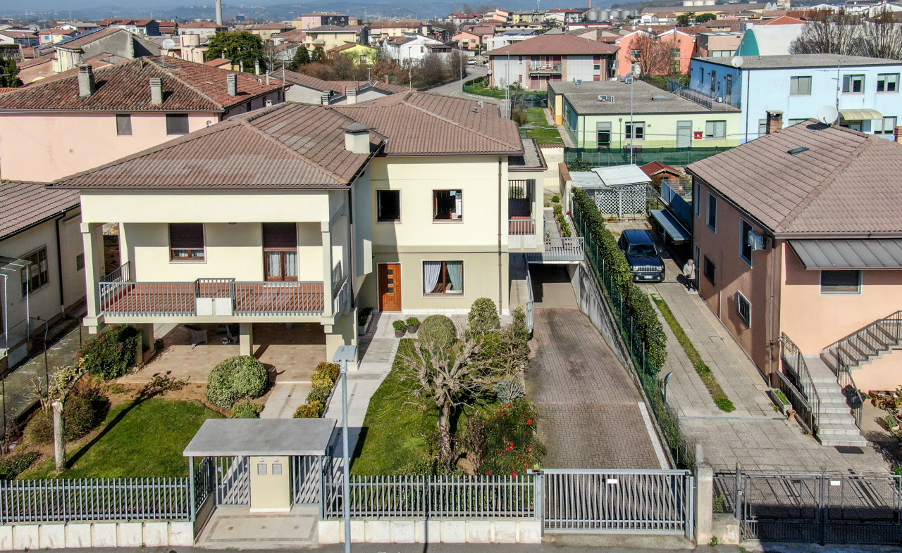Porzione di bifamiliare in vendita, in centro a San Bonifacio in vendita a San Bonifacio — foto 3