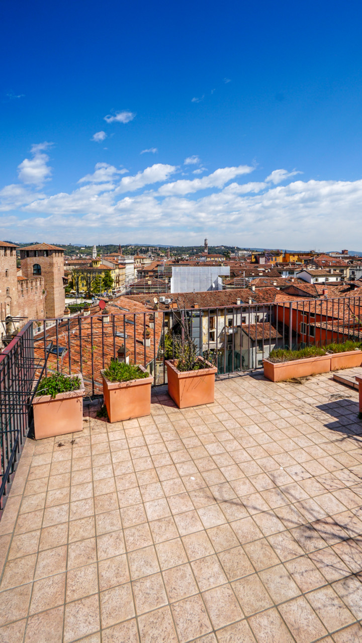 Attico con terrazzo - verona castelvecchio in vendita a Verona — foto 3