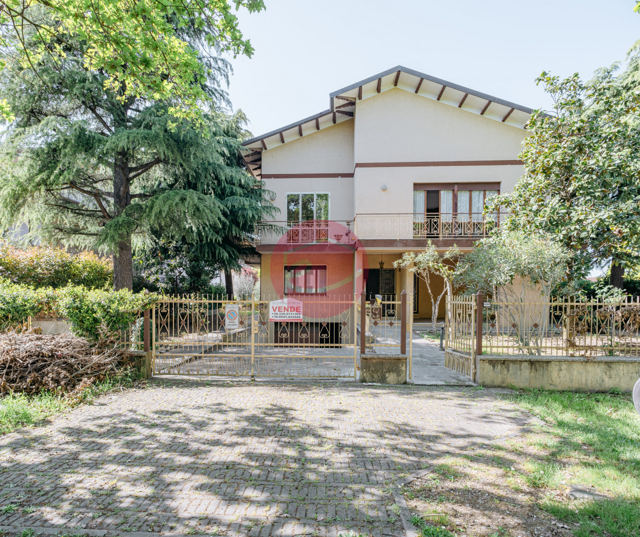  - Villa