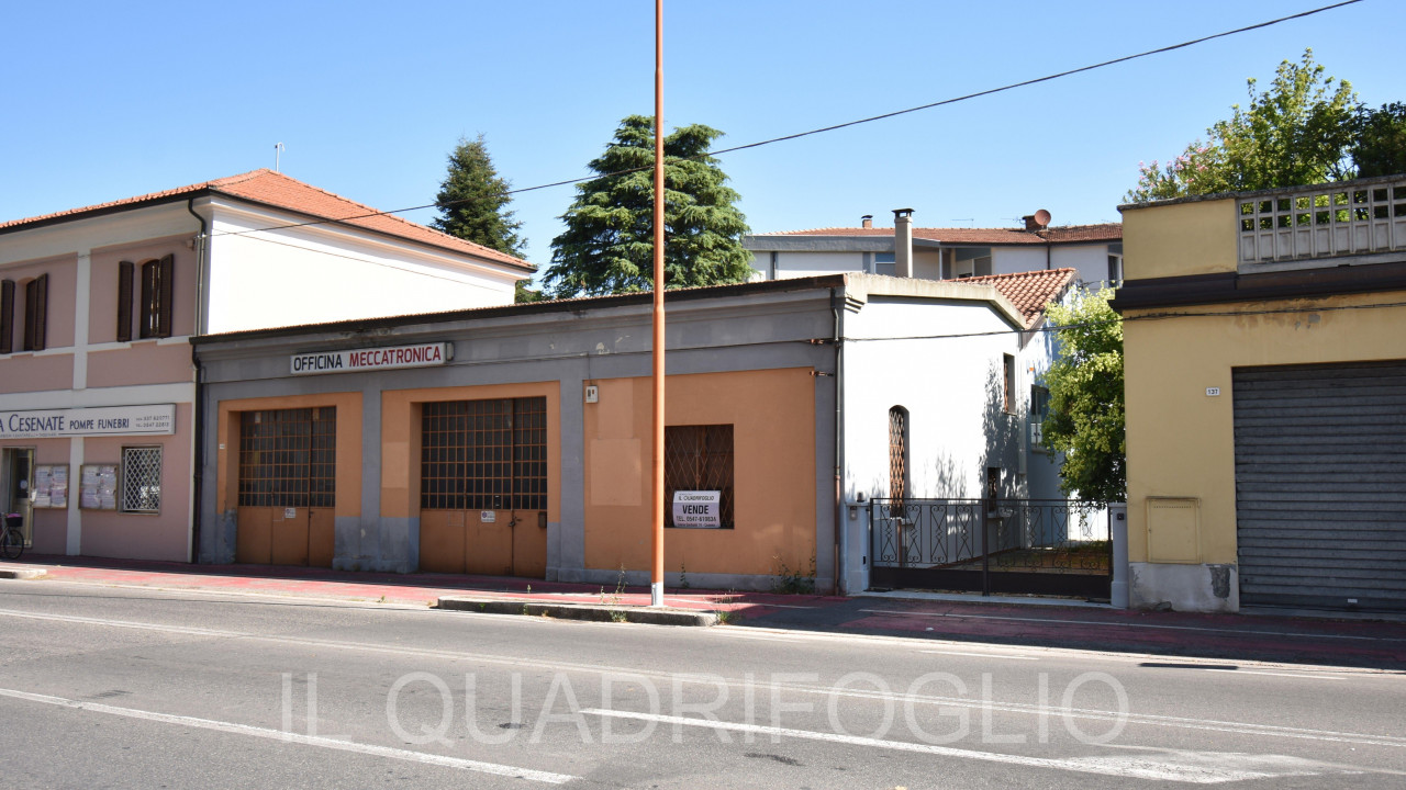 Centro Urbano - Capannone
