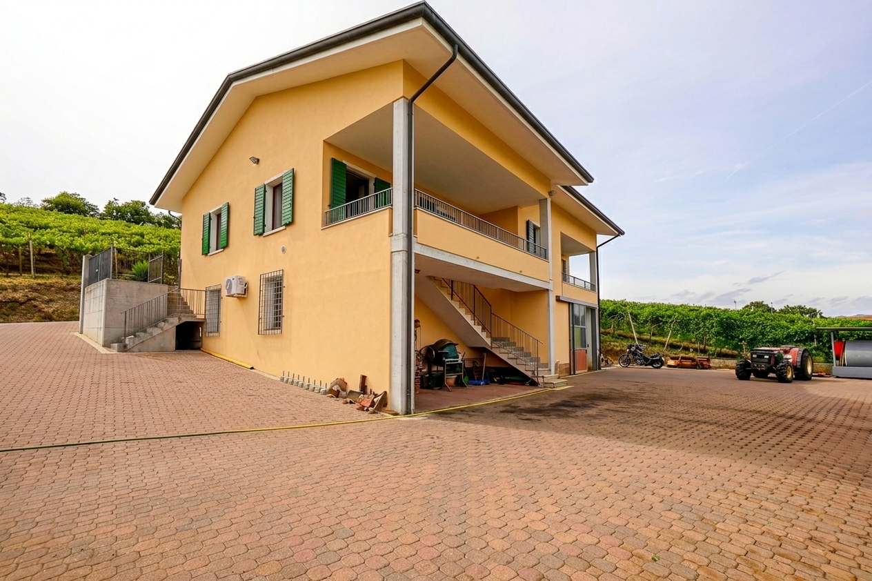 Fittà di Soave – Casa singola con vista panoramica sui vigneti in vendita a Soave — foto 5