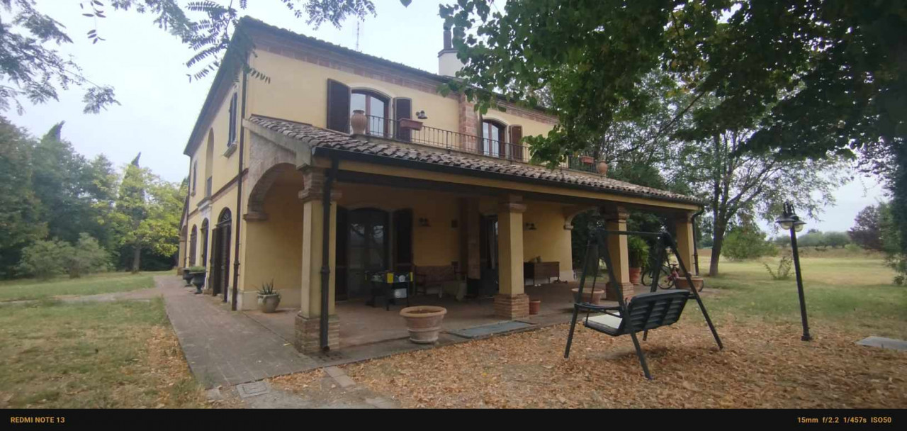  - Villa