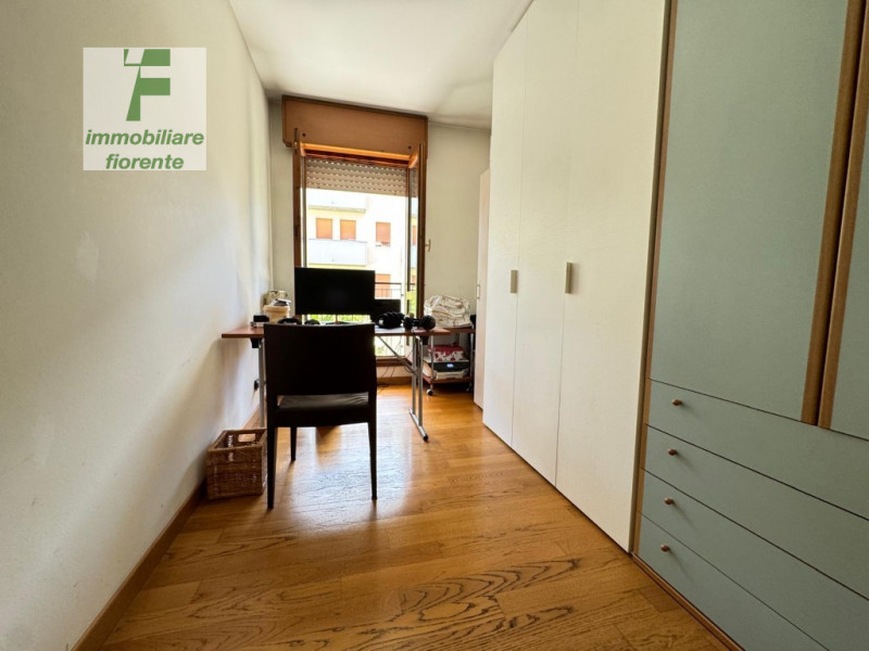 In quartiere residenziale, palazzina di 12 unità dotata di ascensore bell'appartamento al 1° pian...