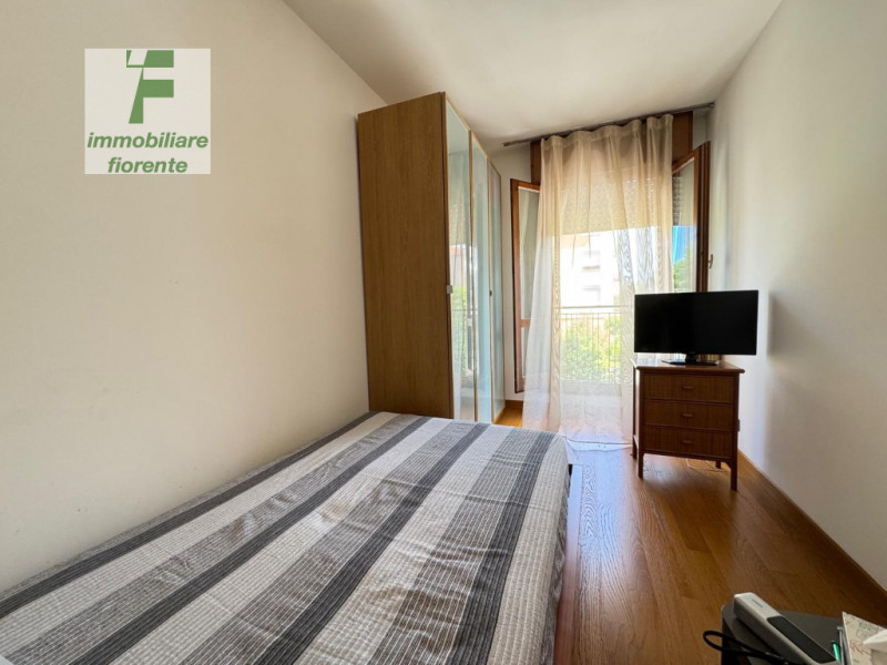 In quartiere residenziale, palazzina di 12 unità dotata di ascensore bell'appartamento al 1° pian...