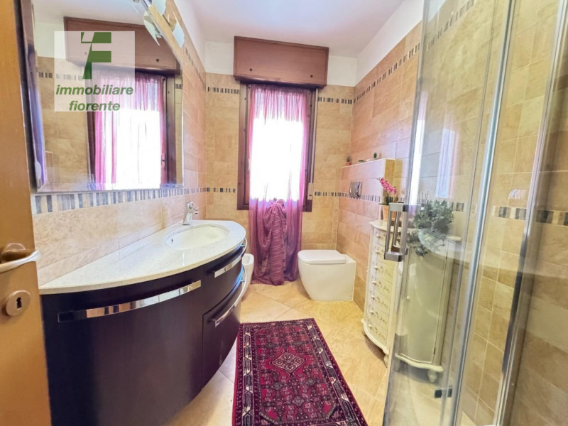 In quartiere residenziale, palazzina di 12 unità dotata di ascensore bell'appartamento al 1° pian...