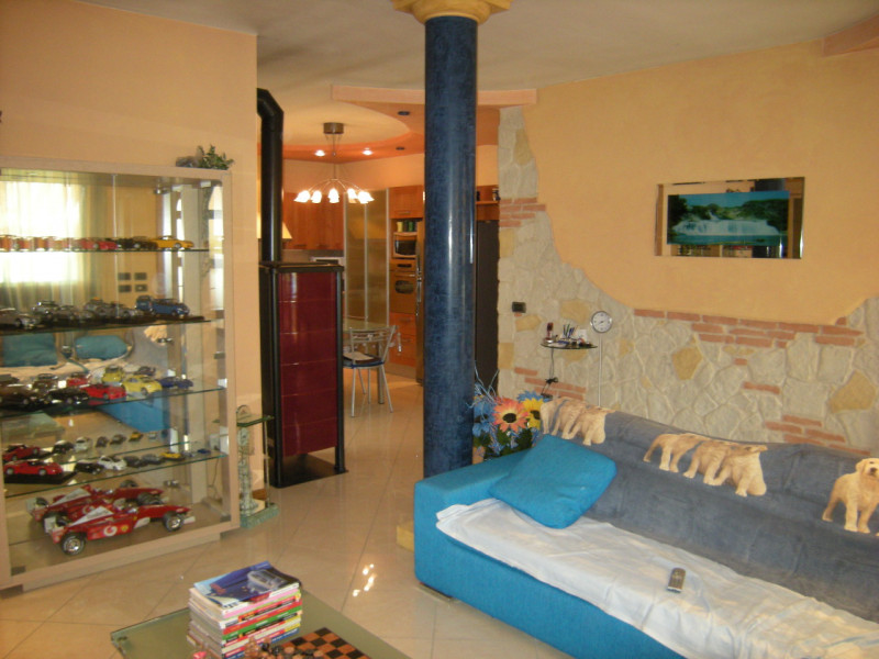 CAMPIGLIA dei BERICI: In posizione comoda al centro paese e alla S.s. Riviera Berica, proponiamo ...