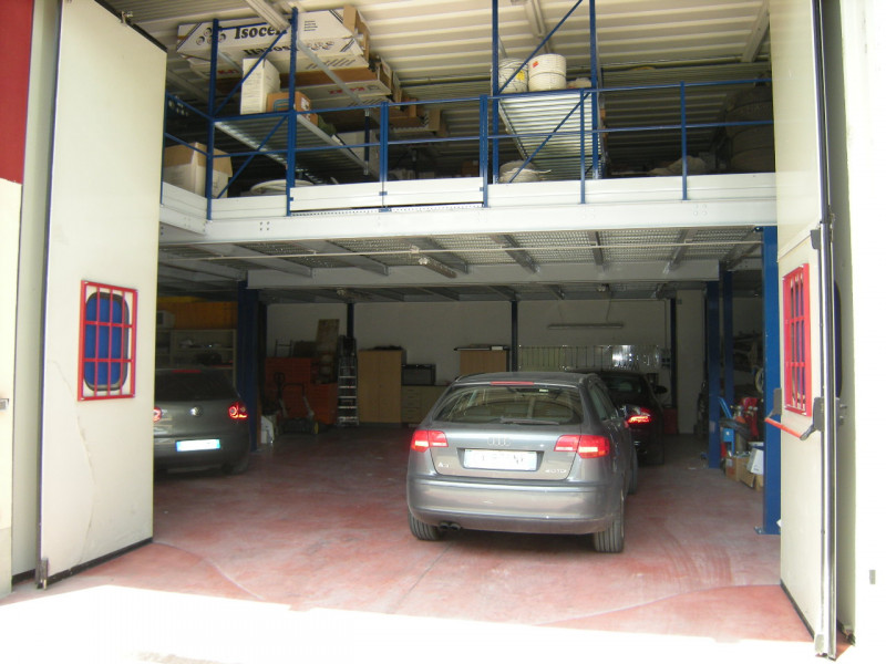 CAMPIGLIA dei BERICI: In posizione comoda al centro paese e alla S.s. Riviera Berica, proponiamo ...