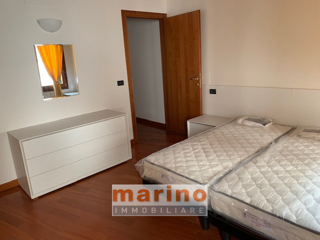 PADOVA CENTRO STORICO VIA SANTA SOFIA  Appartamento ristrutturato in elegante palazzetto di sole ...