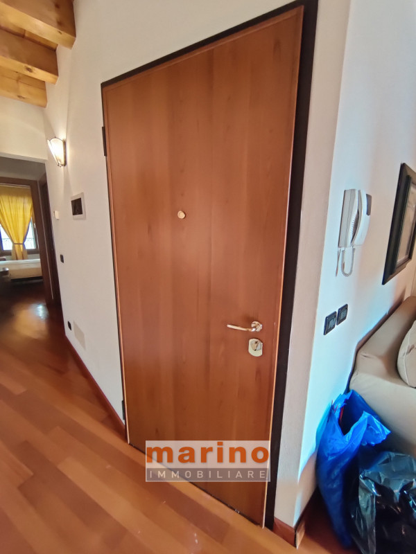 PADOVA CENTRO STORICO VIA SANTA SOFIA  Appartamento ristrutturato in elegante palazzetto di sole ...