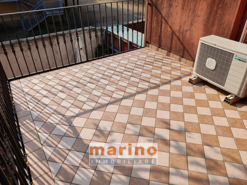 PADOVA CENTRO STORICO VIA SANTA SOFIA  Appartamento ristrutturato in elegante palazzetto di sole ...