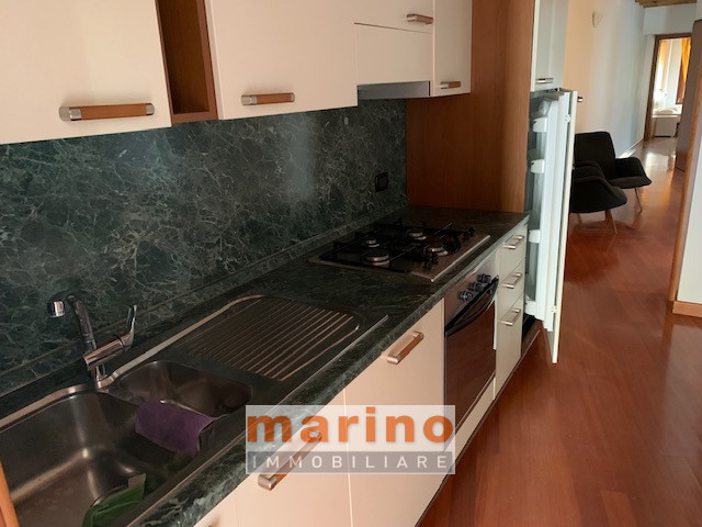 PADOVA CENTRO STORICO VIA SANTA SOFIA  Appartamento ristrutturato in elegante palazzetto di sole ...