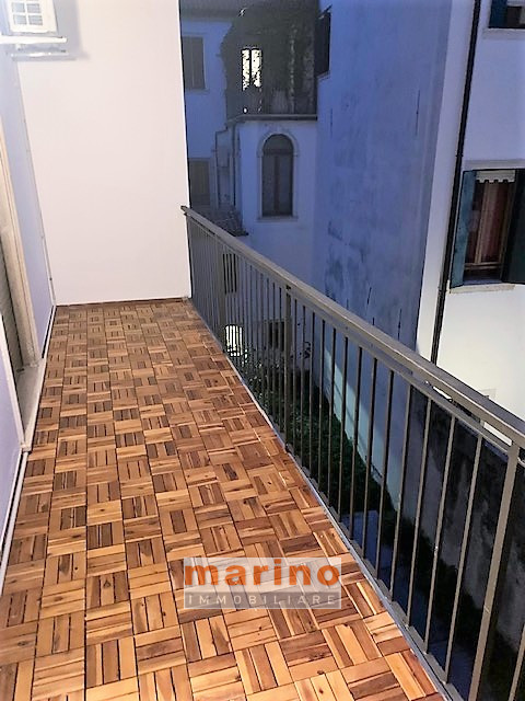 PADOVA VIA DEL SANTO 
Appartamento completamente ristrutturato e con arredo nuovo, molto luminoso...