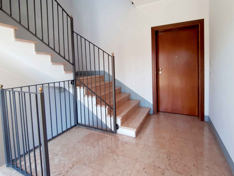 PONZANO VENETO fraz.Paderno, Via Dei Fanti, affittasi a persone referenziate con redditi document...