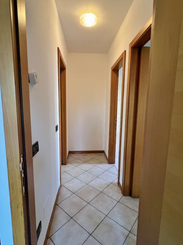 IN VENDITA A CAVAZZALE: MINI APPARTAMENTO PARZIALMENTE ARREDATO, CON GIARDINO PRIVATO E INGRESSO ...