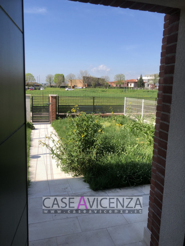 GRISIGNANO DI ZOCCO - CLASSE ENERGETICA A3 - Proponiamo in centro paese, ULTIMA ESCLUSIVA PORZION...