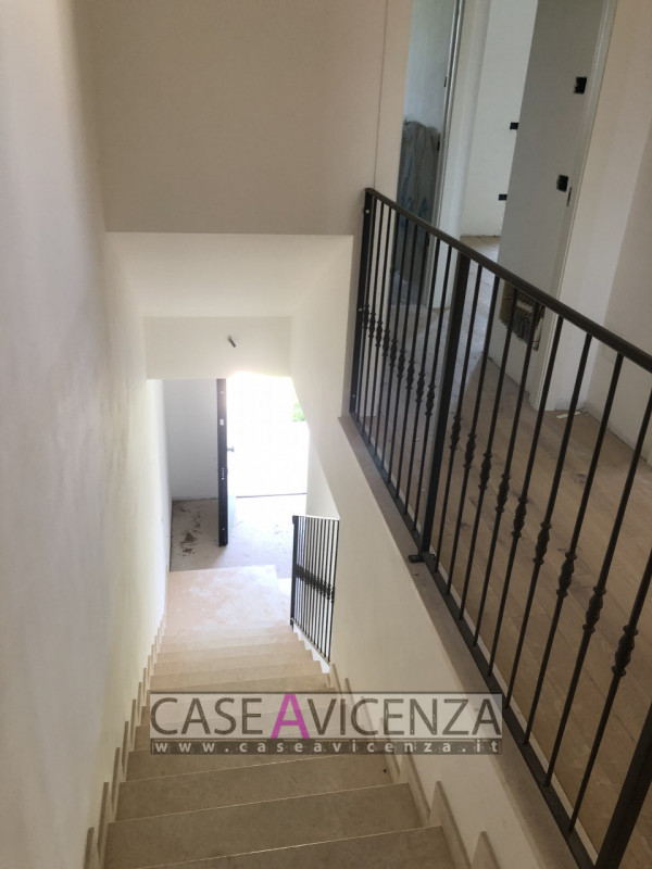 GRISIGNANO DI ZOCCO - CLASSE ENERGETICA A3 - Proponiamo in centro paese, ULTIMA ESCLUSIVA PORZION...