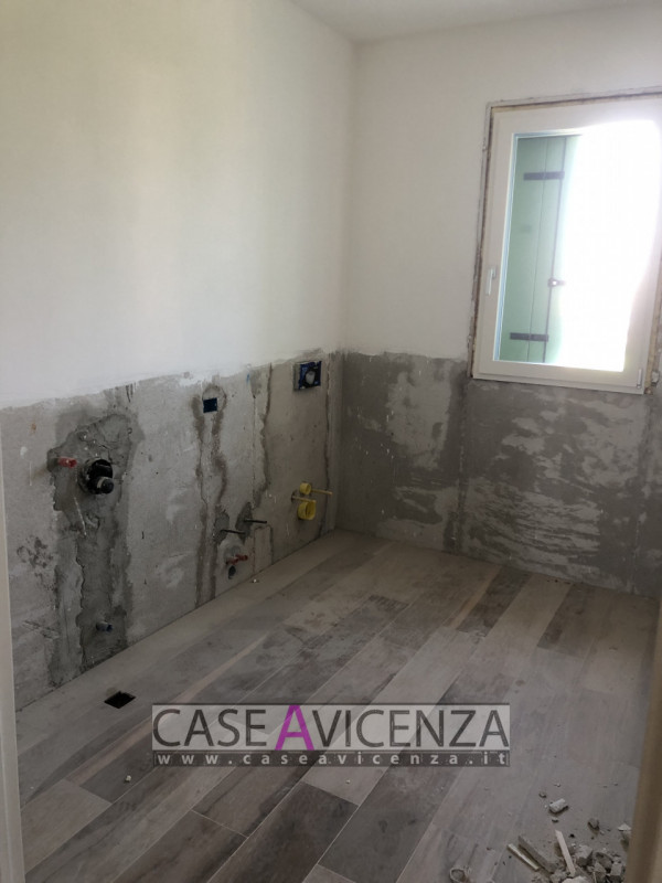 GRISIGNANO DI ZOCCO - CLASSE ENERGETICA A3 - Proponiamo in centro paese, ULTIMA ESCLUSIVA PORZION...