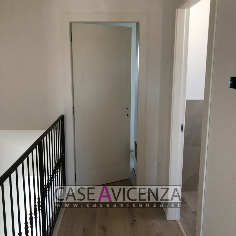 GRISIGNANO DI ZOCCO - CLASSE ENERGETICA A3 - Proponiamo in centro paese, ULTIMA ESCLUSIVA PORZION...