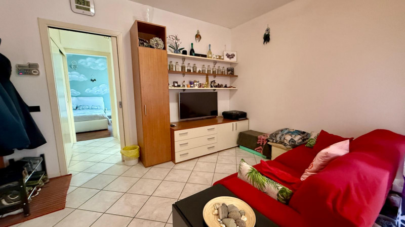 ZONA TORRE,  inserito in un  residence immerso nel verde, ottimo contesto abitativo, zona tranqui...